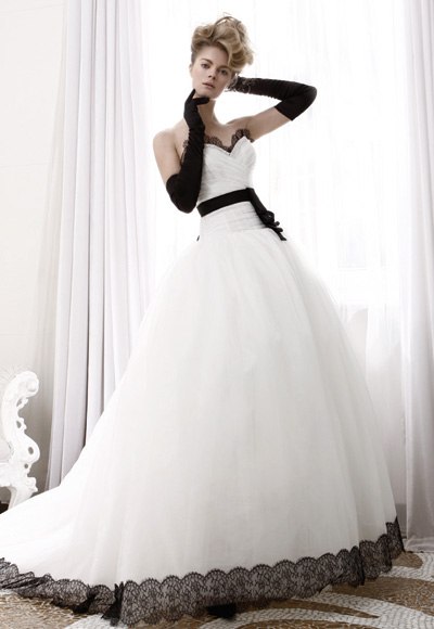 Платье невесты с контрастными деталями